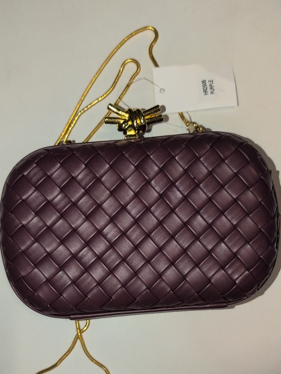 None Handbags - Woven Leather Purple Crossbody Clutch with Gold Chain